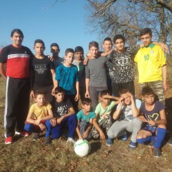 Voetbalschoenen voor Romakinderen