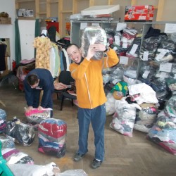 Een bericht van Florin Misaila over het kleding sorteren in Roemenië